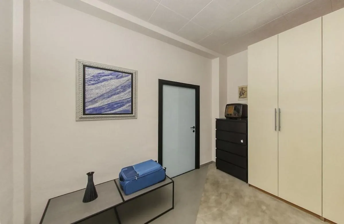 Martesana Home Design Milan Apartment